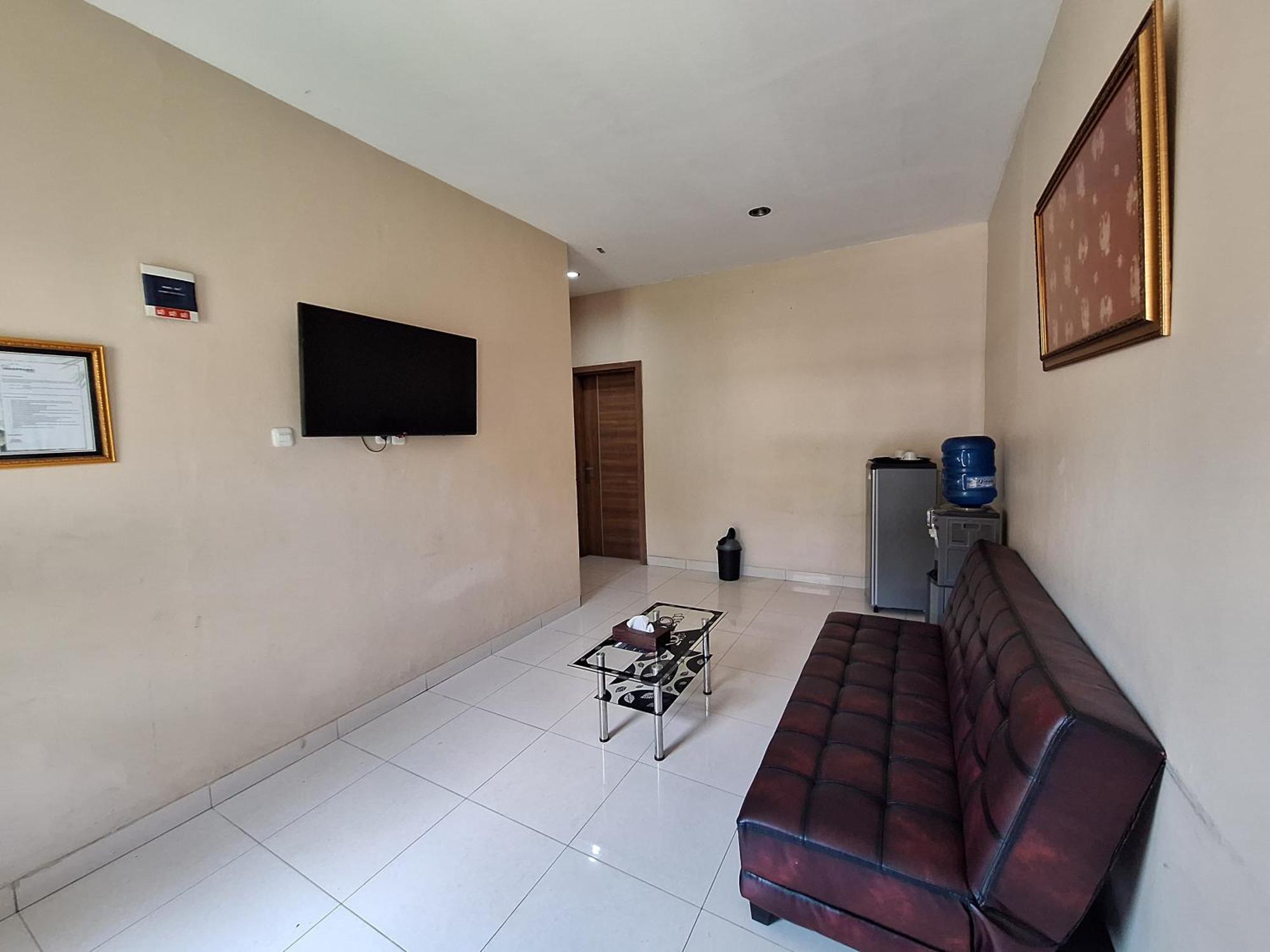 Urbanview Hotel Inkoppabri Cisarua Puncak Экстерьер фото