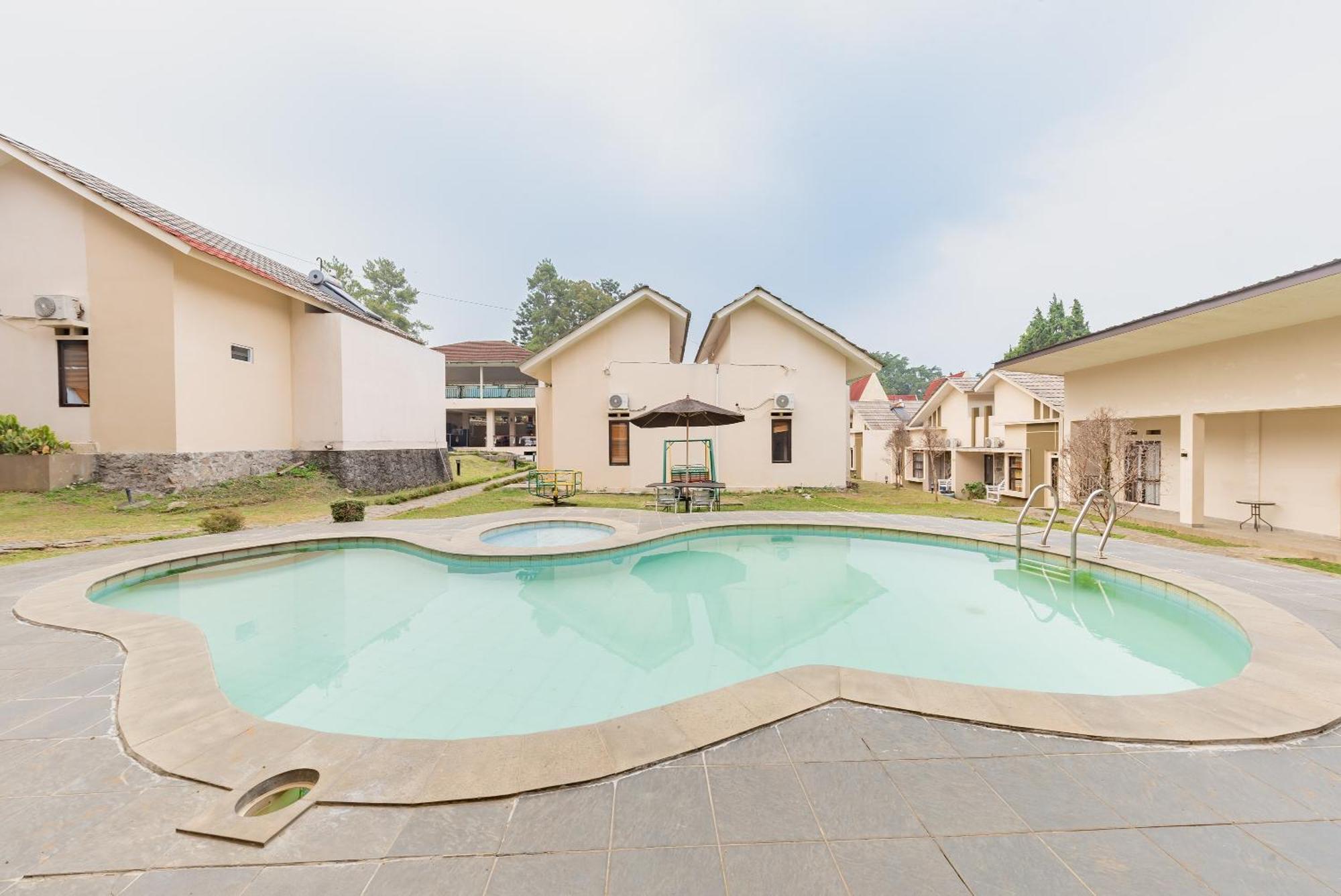 Urbanview Hotel Inkoppabri Cisarua Puncak Экстерьер фото